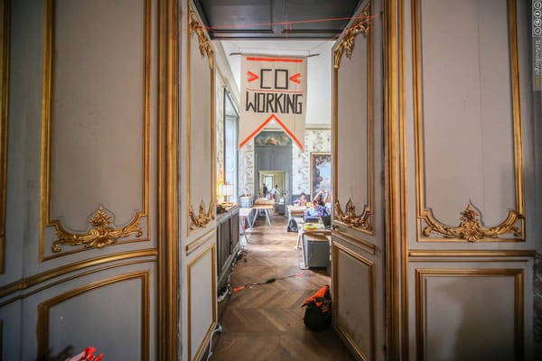 Should You Close or Keep Marketing Your Coworking Space Over the Holidays?